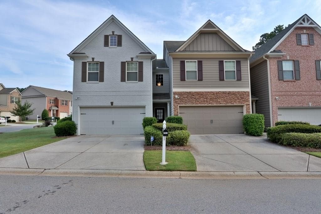 3 bedroom, 2,050 sq ft townhouse sold at 2680 MAPLE PARK Place, Cumming, GA 30041