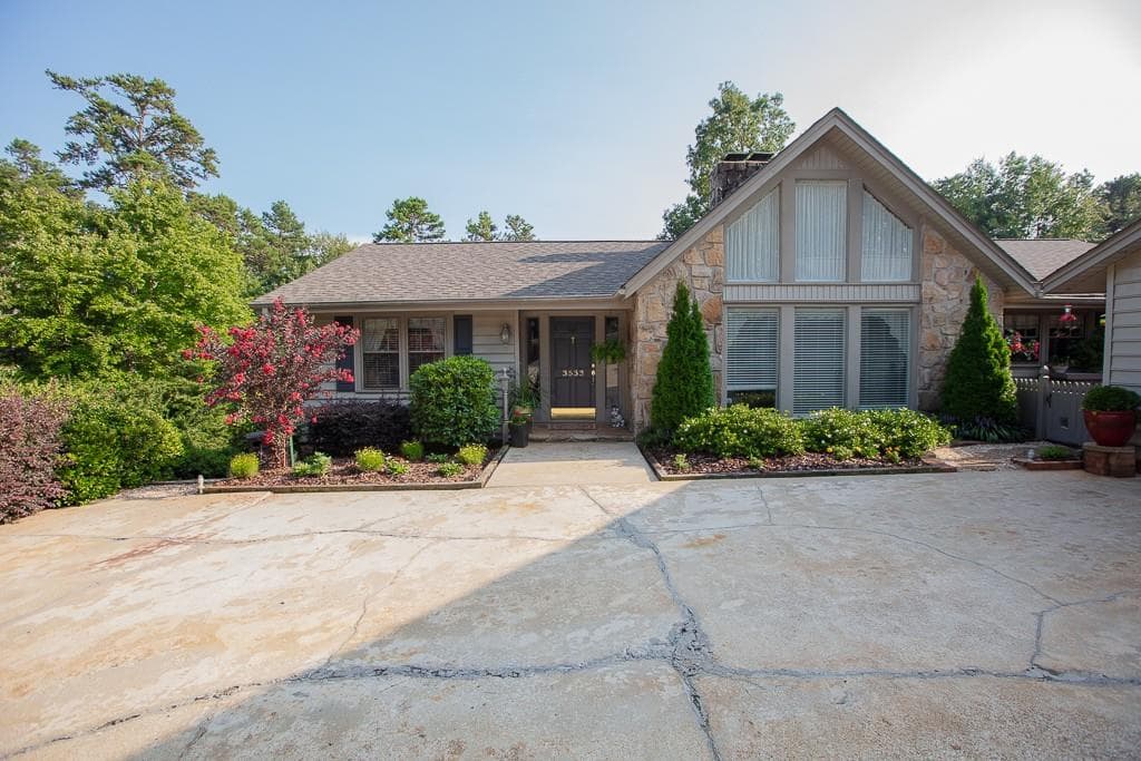 3533 River Road Circle, Gainesville, GA 30506 — most recent listing photo