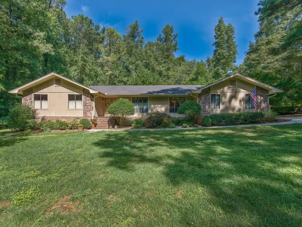 4 bedroom single family residence sold at 3969 VALLEY PARK Drive, Lilburn, GA 30047
