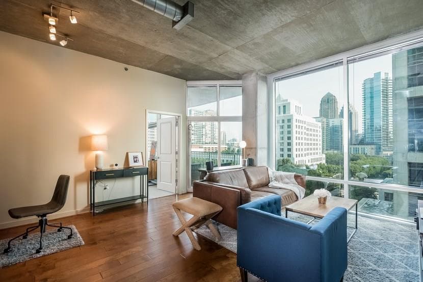 2 bedroom, 1,032 sq ft condominium sold at 943 Peachtree Street 711, Atlanta, GA 30309 — photo 1 of 1