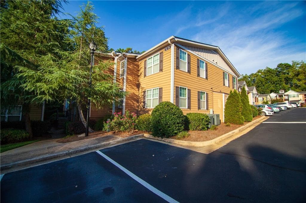 703 Madison Lane 703, Smyrna, GA 30080 — most recent listing photo