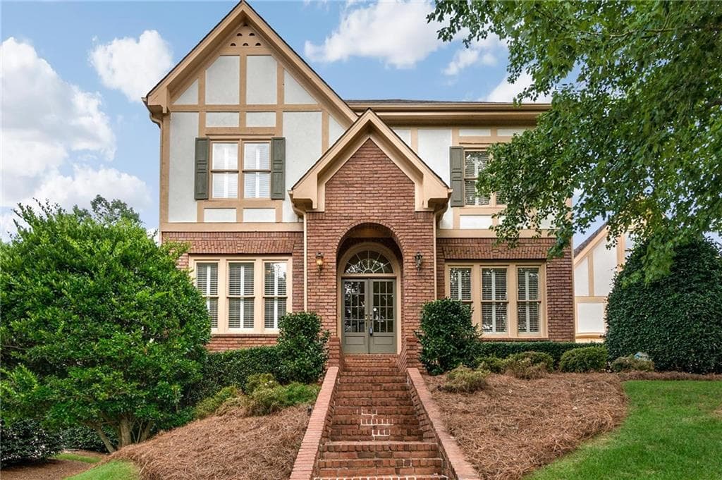 4 bedroom, 4,202 sq ft single family residence sold at 1071 Moores Walk Lane, Suwanee, GA 30024