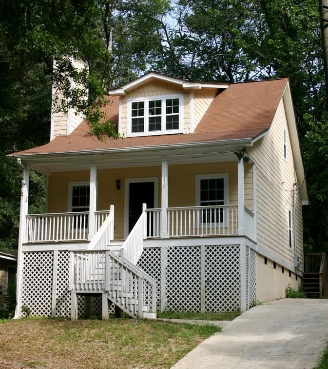3 bedroom, 1,122 sq ft single family residence sold at 1477 Akridge Street, Atlanta, GA 30314