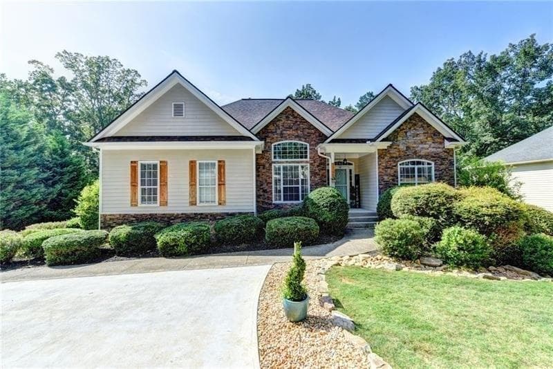 5 bedroom, 3,688 sq ft single family residence sold at 1745 HABERSHAM MARINA Road, Cumming, GA 30041