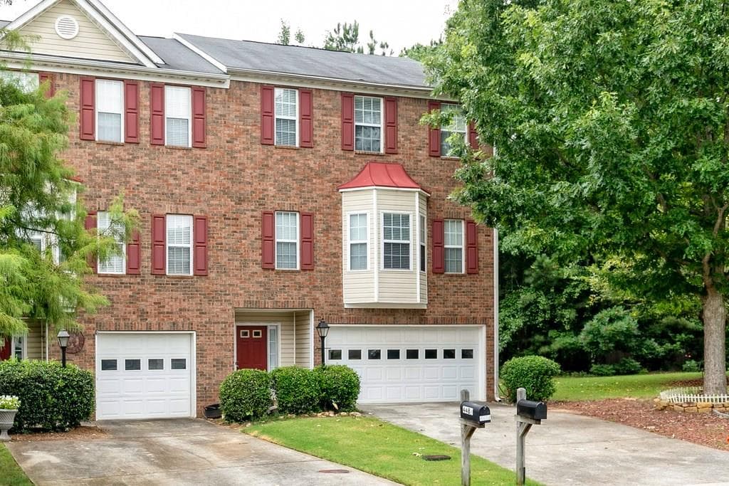 4489 Thorngate Lane, Acworth, GA 30101 — most recent listing photo