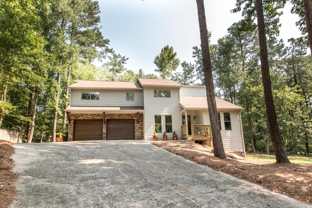 5 bedroom, 3,730 sq ft single family residence sold at 2636 Hearthstone Circle, Marietta, GA 30062
