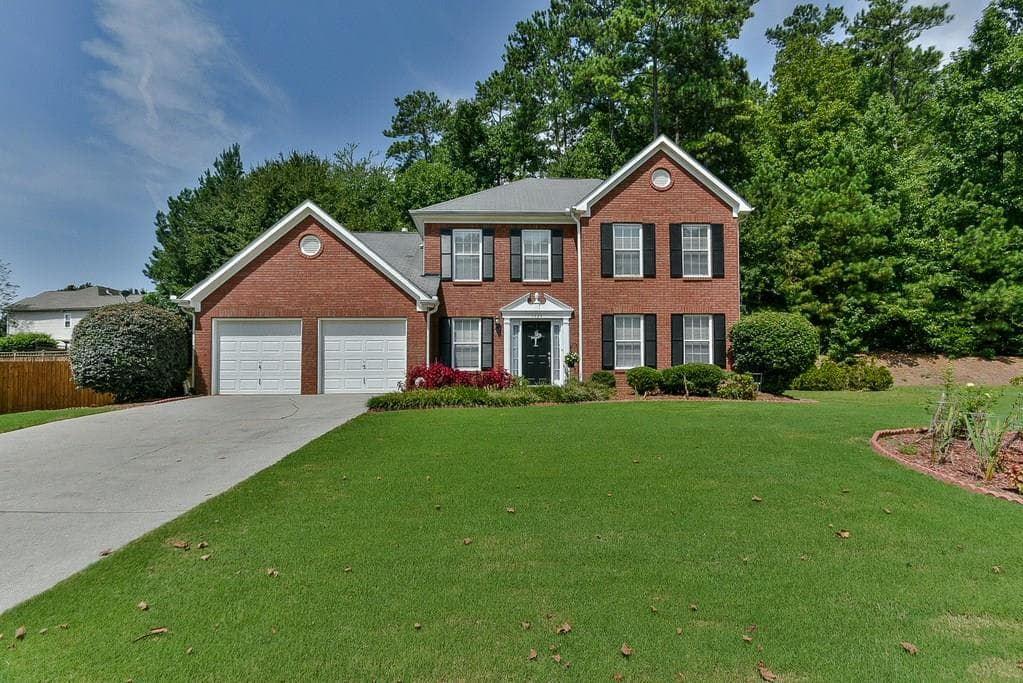 3 bedroom, 1,972 sq ft single family residence sold at 5724 Wandering Vine Trail, Mableton, GA 30126