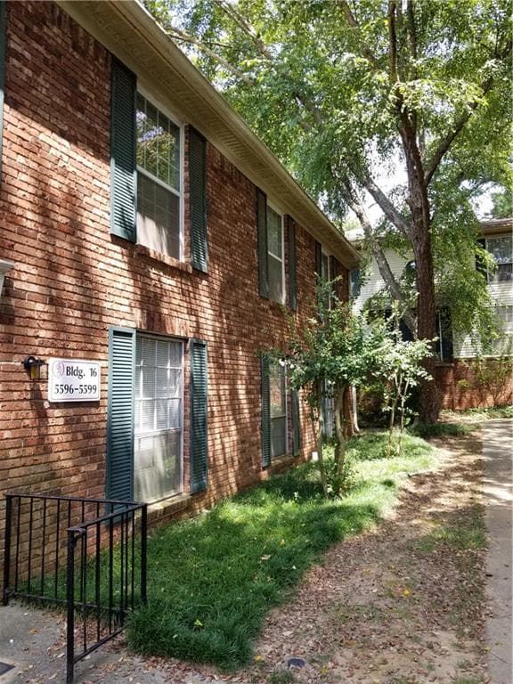 5597 Kingsport Drive 16, Atlanta, GA 30342 — most recent listing photo