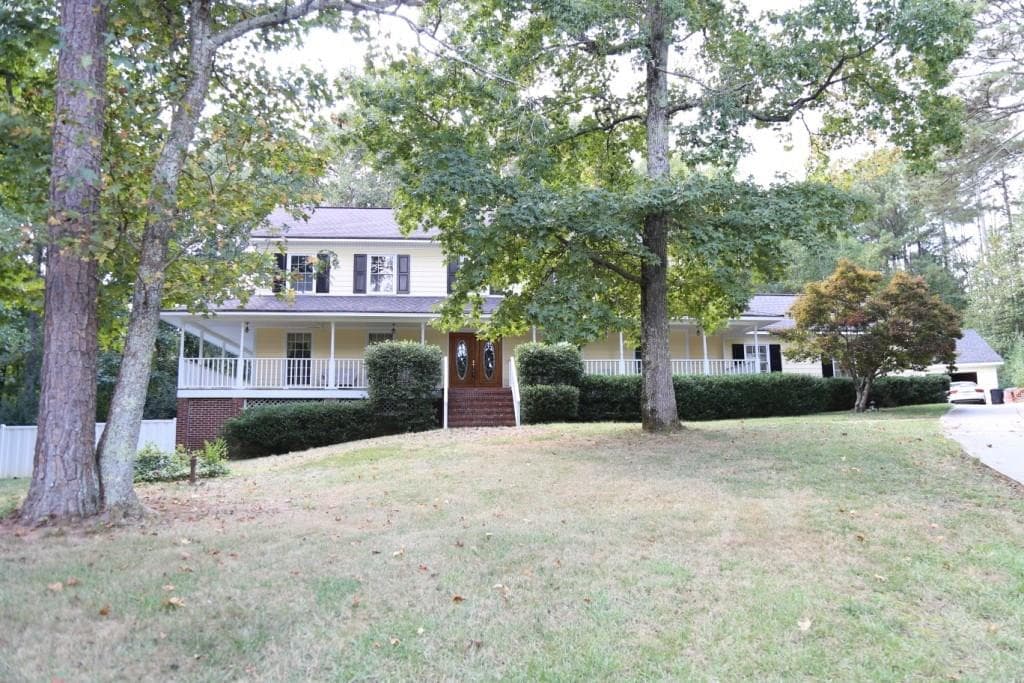 5 bedroom single family residence sold at 2645 Nesbit Trail, Alpharetta, GA 30022