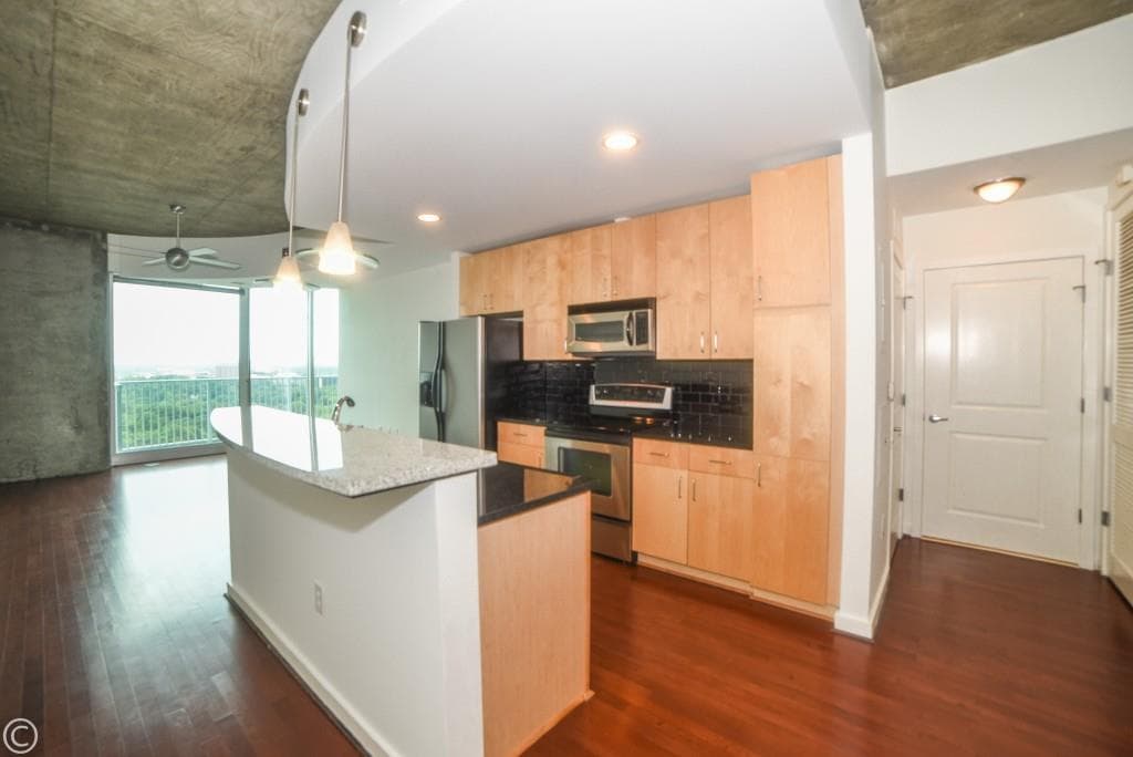 1 bedroom, 796 sq ft condominium sold at 361 17th Street 1920, Atlanta, GA 30363