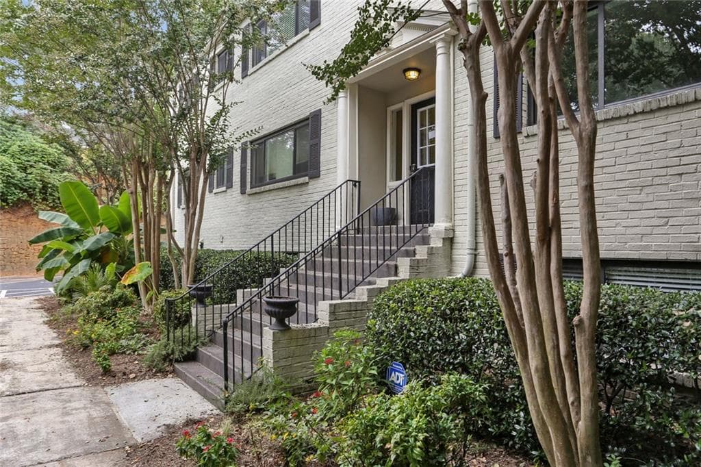 880 Glendale Terrace 5, Atlanta, GA 30308 — most recent listing photo