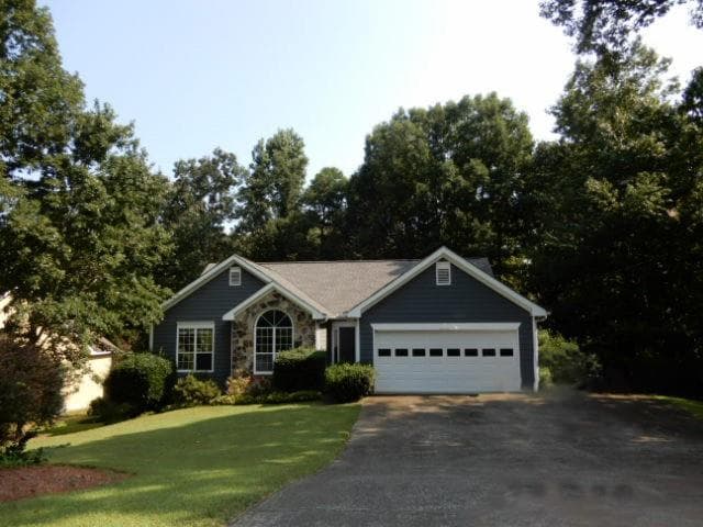 3 bedroom, 1,830 sq ft single family residence sold at 6447 IVY SPRINGS Drive, Flowery Branch, GA 30542