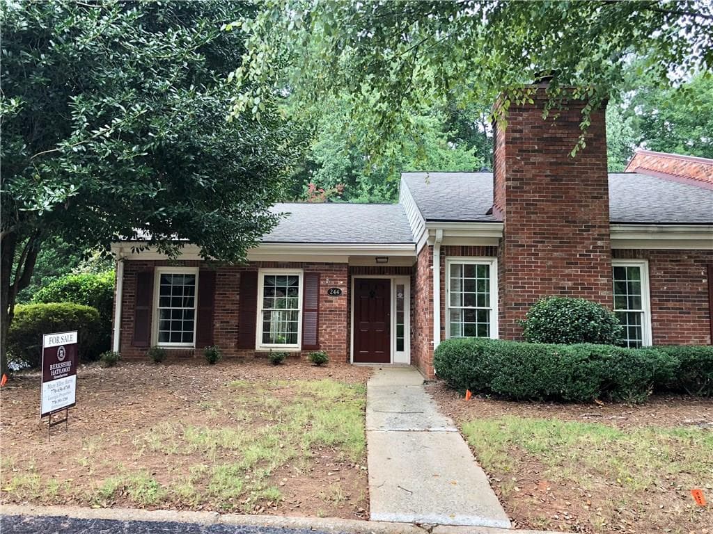 244 The South Chace, Sandy Springs, GA 30328 — most recent listing photo