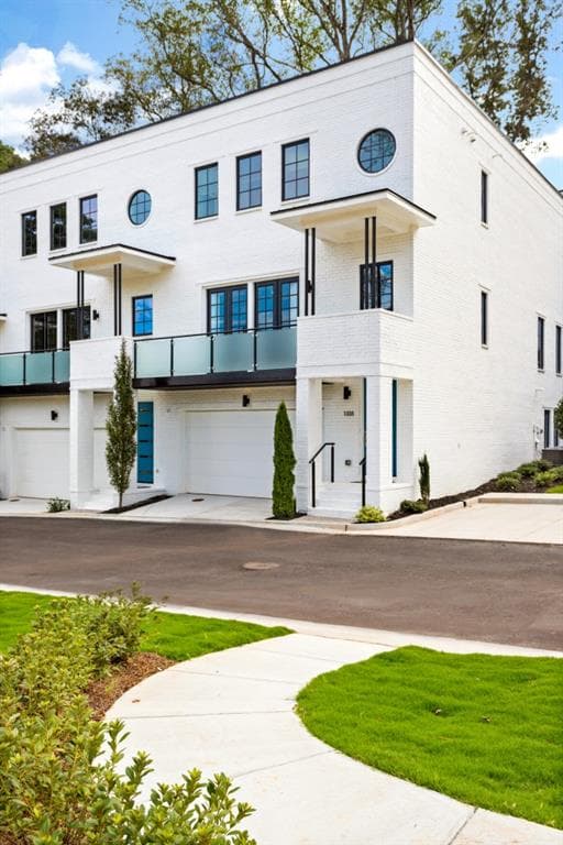 3 bedroom, 3,108 sq ft townhouse sold at 1341 Grey Fox Court, Atlanta, GA 30306