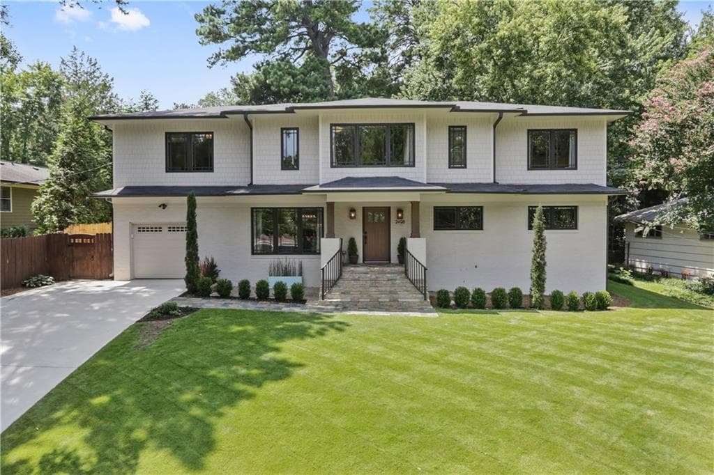 5 bedroom, 3,662 sq ft single family residence sold at 2498 Parkdale Place, Atlanta, GA 30305