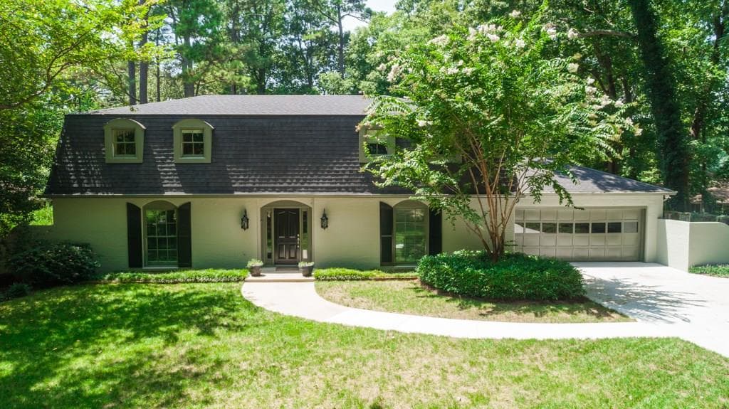 4488 Huntington Circle, Dunwoody, GA 30338 — most recent listing photo