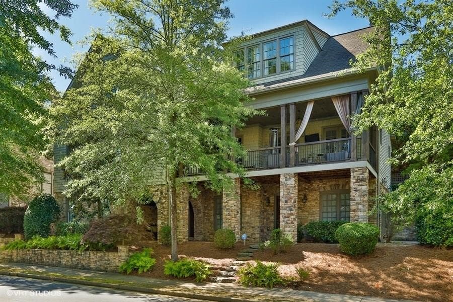 3075 Woodvale Court, Alpharetta, GA 30022 — most recent listing photo