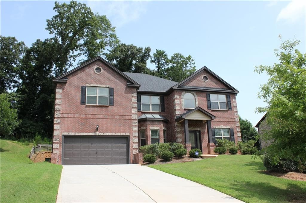 5 bedroom, 5,203 sq ft single family residence sold at 2735 Veltre Terrace, Atlanta, GA 30311