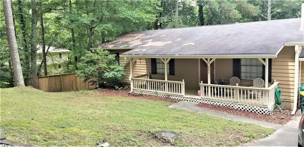 3 bedroom, 1,150 sq ft single family residence sold at 395 Oak Hill Circle, Canton, GA 30114