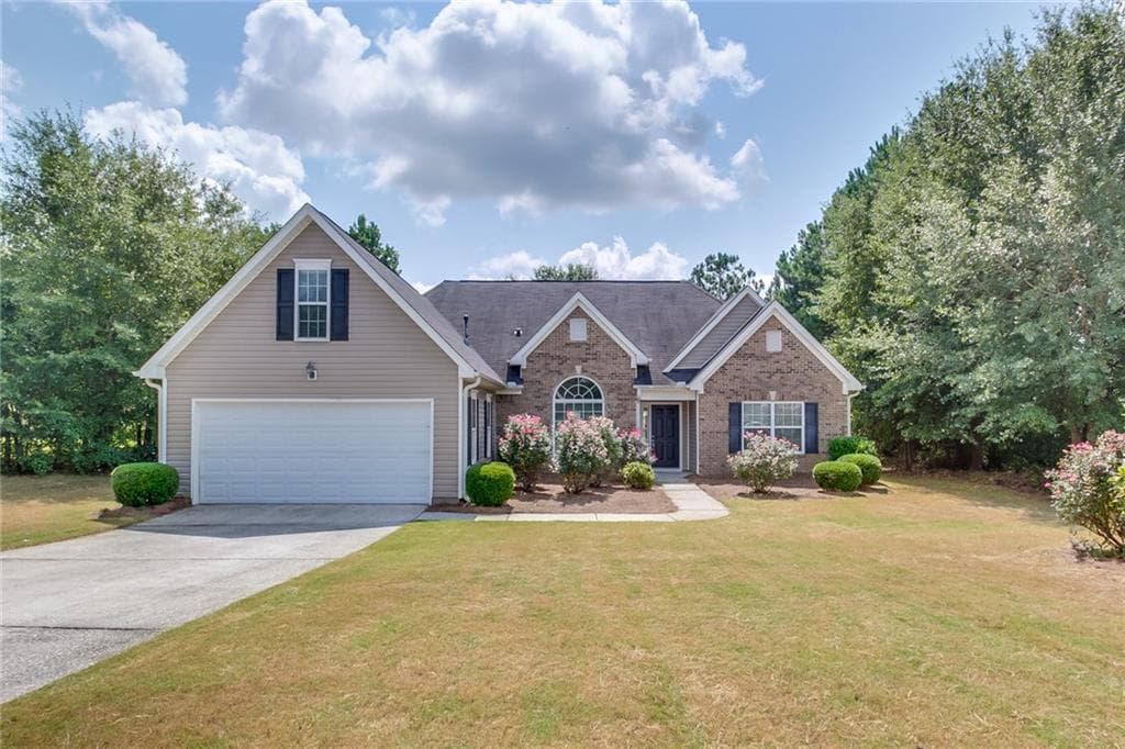3 bedroom, 1,984 sq ft single family residence sold at 1304 Park Avenue, Loganville, GA 30052