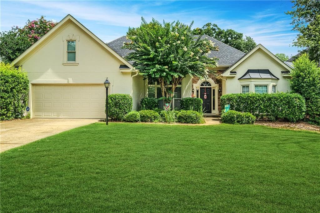 4 bedroom, 2,094 sq ft single family residence sold at 4593 Devonshire Road, Atlanta, GA 30338