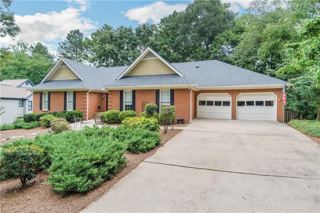 2720 Woods Ridge Drive, Alpharetta, GA 30022 — most recent listing photo