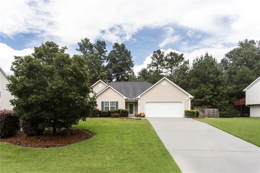 3 bedroom, 1,474 sq ft single family residence sold at 216 Towler Shoals Drive, Loganville, GA 30052