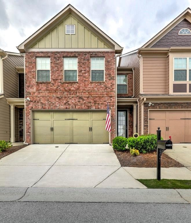 3 bedroom, 1,944 sq ft townhouse sold at 3326 Sardis Bend Drive, Buford, GA 30519