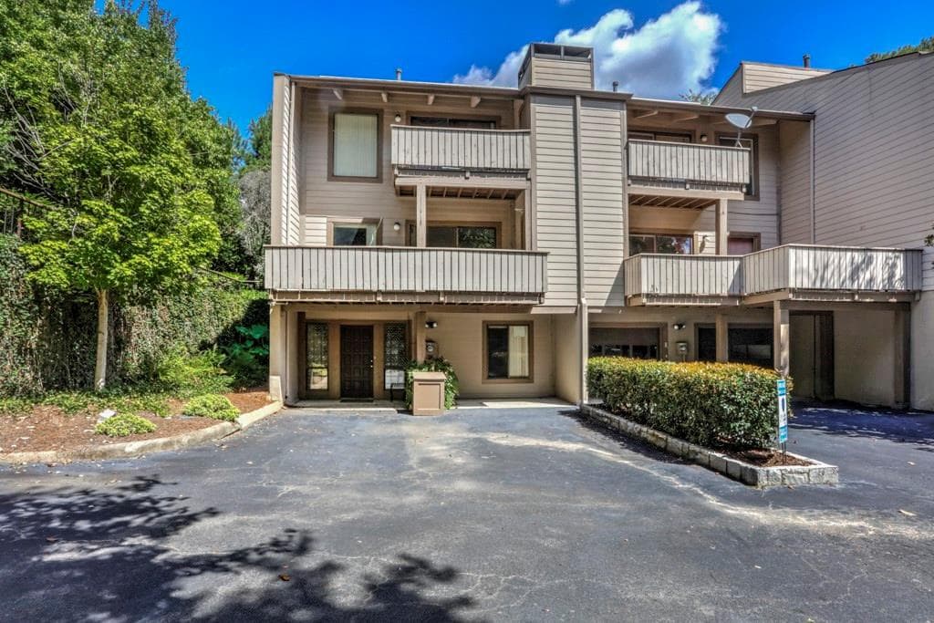 3774 Paces Ferry West, Atlanta, GA 30339 — most recent listing photo