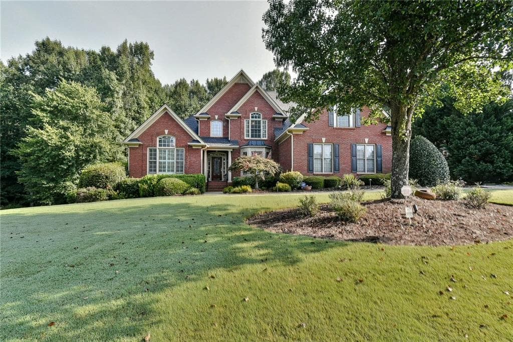 6 bedroom, 5,428 sq ft single family residence sold at 220 Bayfield Court, Milton, GA 30004