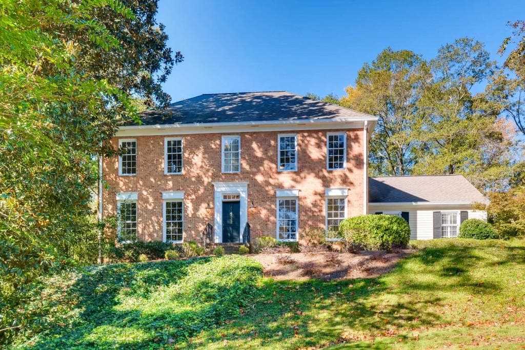 4 bedroom, 4,200 sq ft single family residence sold at 4532 Rebel Valley View, Atlanta, GA 30339