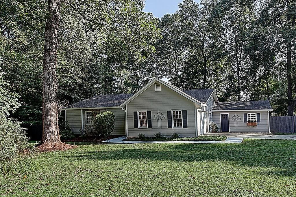 1038 OLDE HINGE Way, Snellville, GA 30078 — most recent listing photo