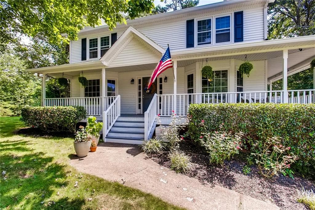 4 bedroom, 2,700 sq ft single family residence sold at 6161 Golden Landing, Canton, GA 30114