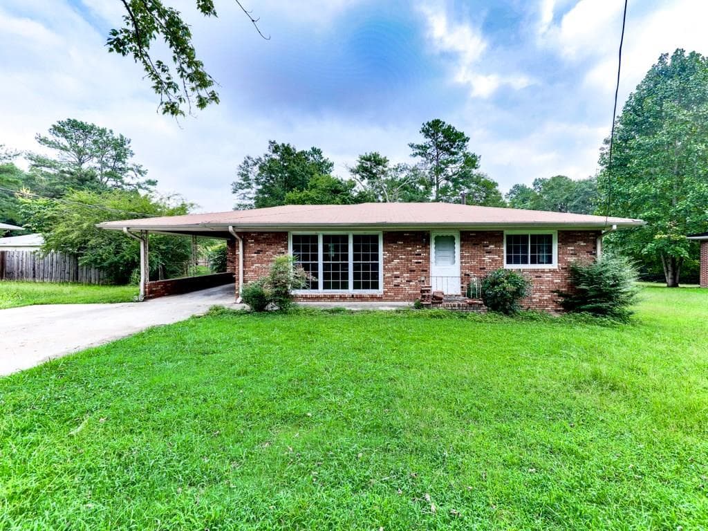 3 bedroom, 1,680 sq ft single family residence sold at 4065 OLD AUSTELL Road, Powder Springs, GA 30127
