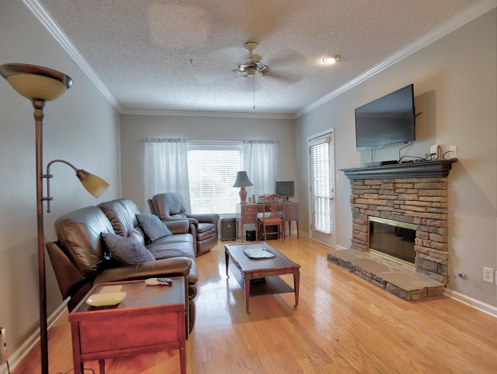302 Vinings Forest Circle 302, Smyrna, GA 30080 — most recent listing photo