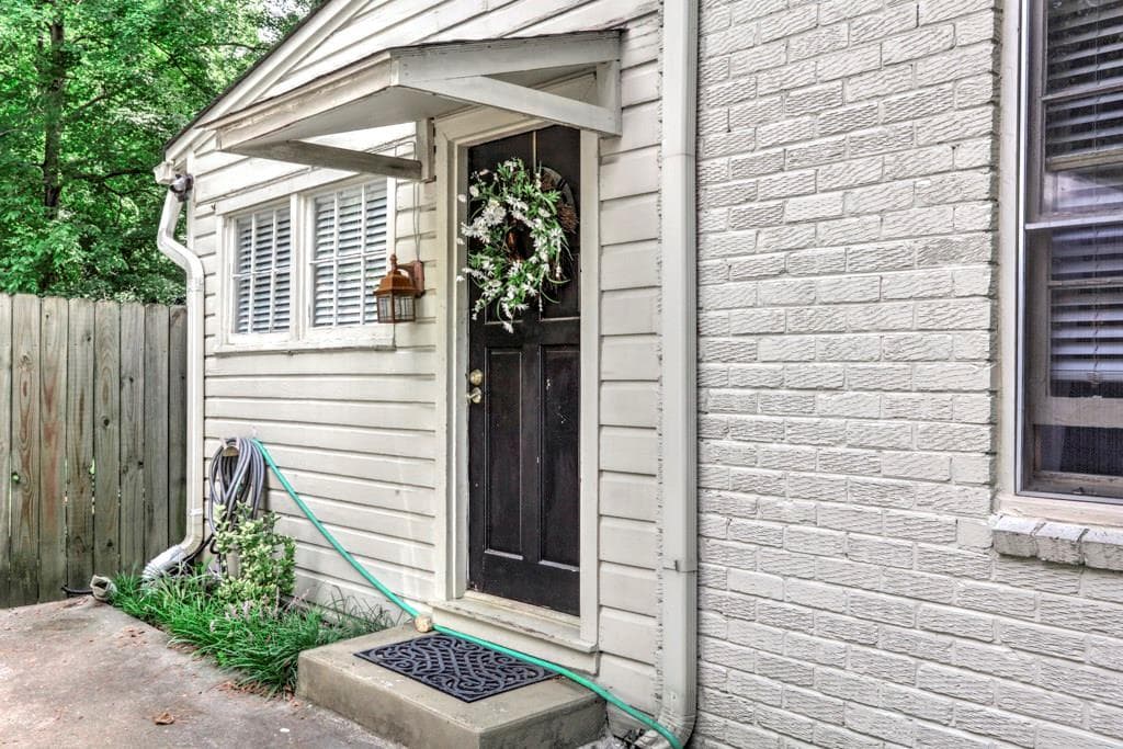 duplex sold at 2122 Virginia Place, Atlanta, GA 30305
