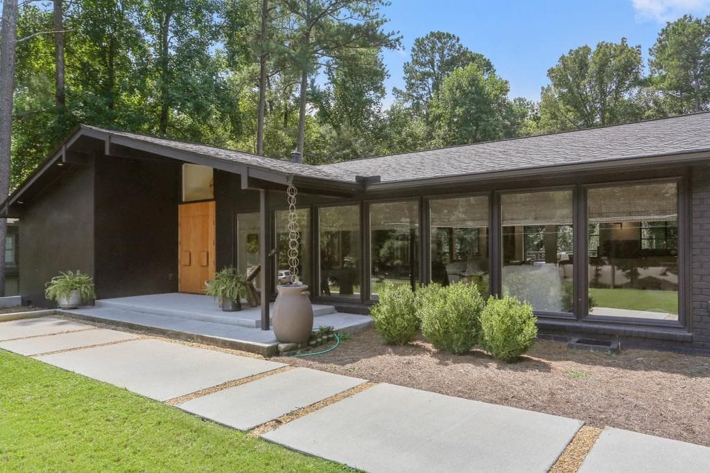 8155 Winged Foot Drive, Sandy Springs, GA 30350 — most recent listing photo