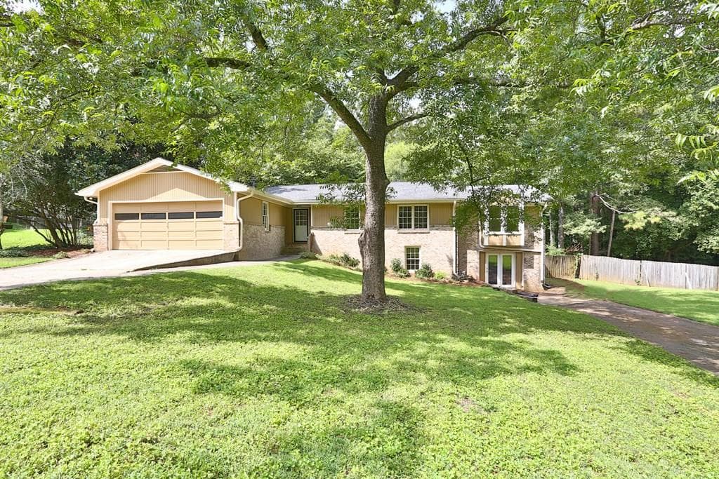 4 bedroom, 2,089 sq ft single family residence sold at 665 Noell Way, Lilburn, GA 30047