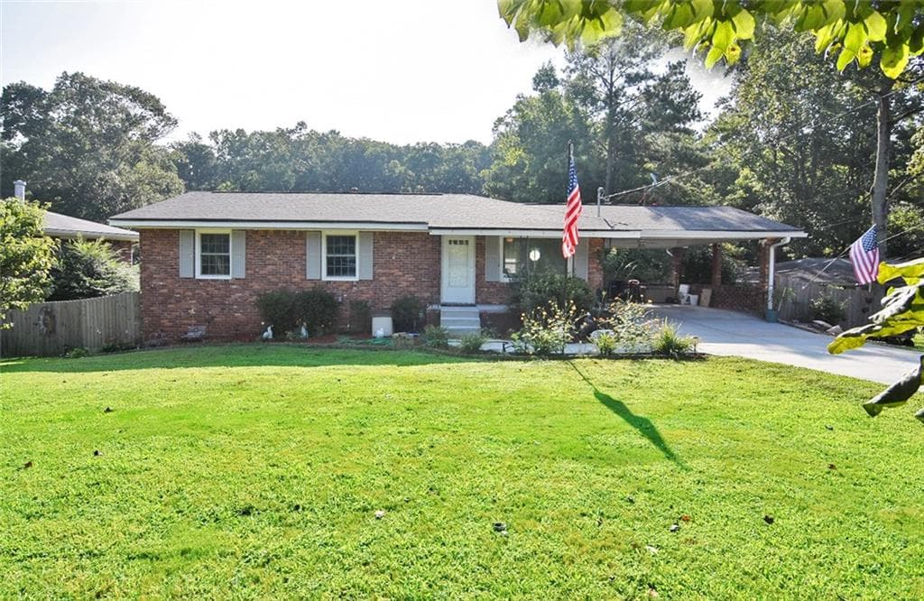 137 Barrett Circle, Marietta, GA 30060 — most recent listing photo