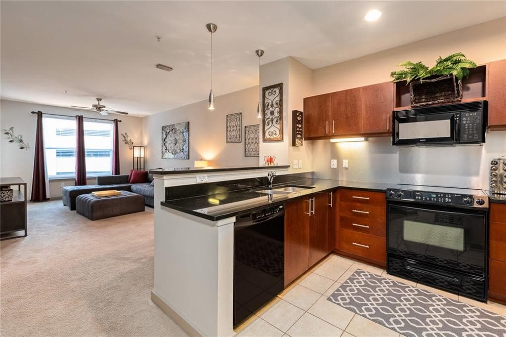 1 bedroom, 770 sq ft condominium sold at 390 17th Street 5014, Atlanta, GA 30363
