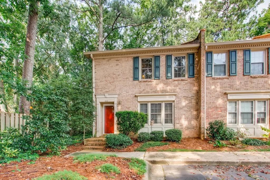 2 bedroom, 1,396 sq ft townhouse sold at 3413 Ashwood Lane, Atlanta, GA 30341