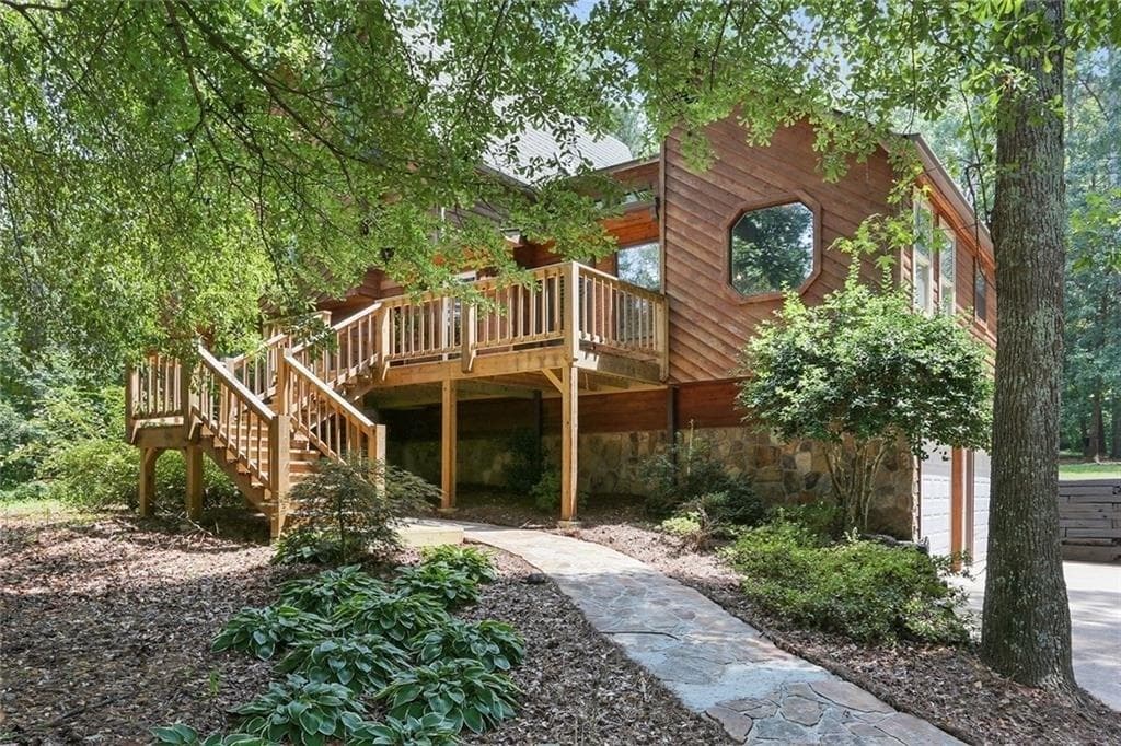 4 bedroom, 2,280 sq ft single family residence sold at 433 Sweetgum Drive, Woodstock, GA 30188