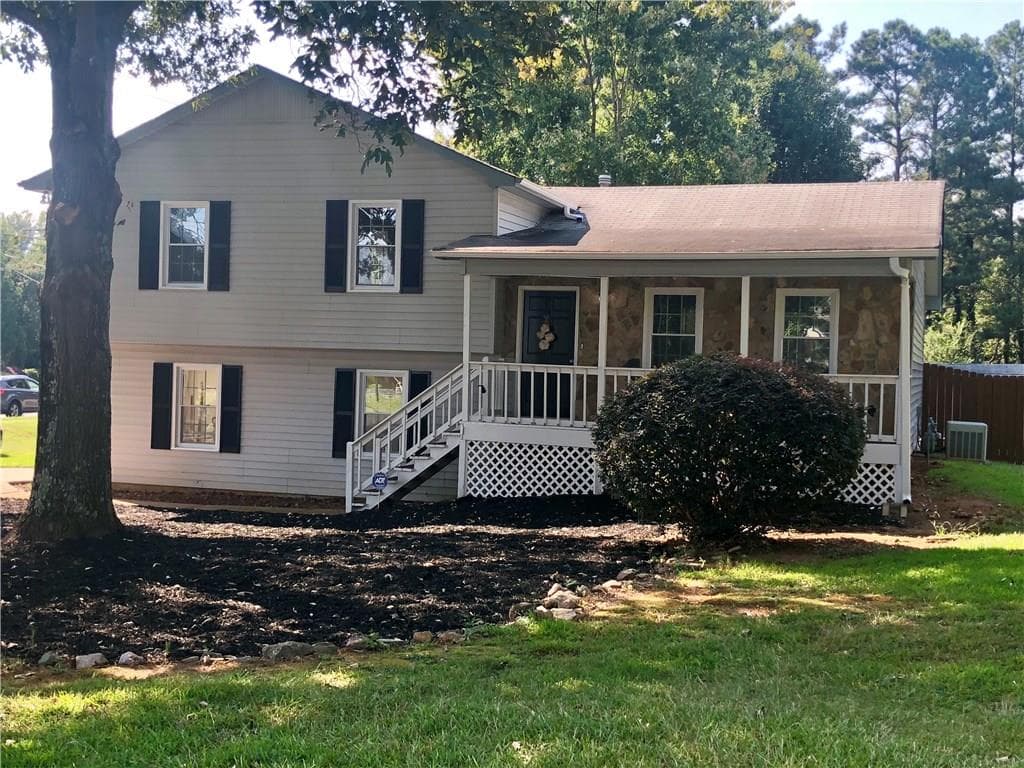 3 bedroom, 1,624 sq ft single family residence sold at 1671 Johnston Trail, Kennesaw, GA 30152