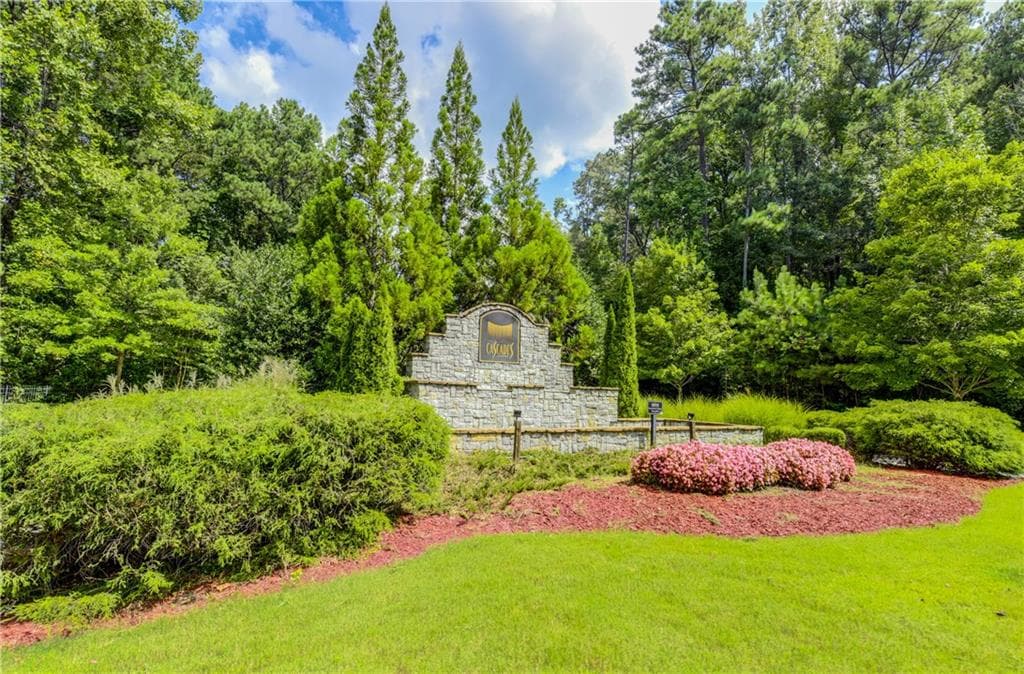 855 Crestwell Circle, Atlanta, GA 30331 — most recent listing photo