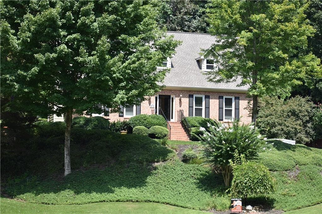 3 bedroom, 3,750 sq ft single family residence sold at 1380 Tom Hulsey Drive, Canton, GA 30115