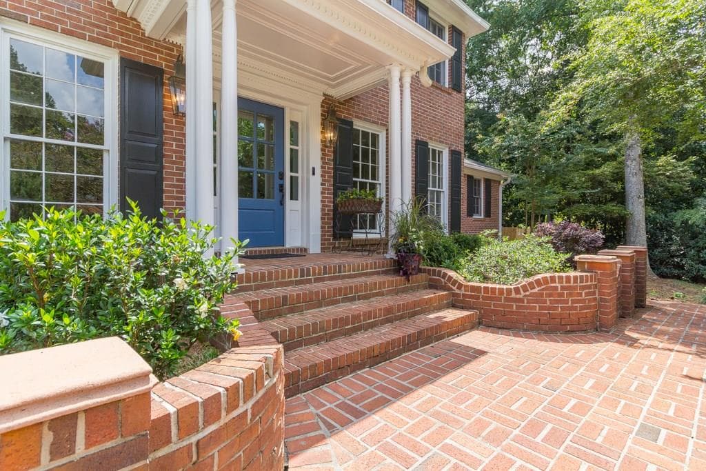 5 bedroom, 3,392 sq ft single family residence sold at 2243 Chrysler Court, Atlanta, GA 30345