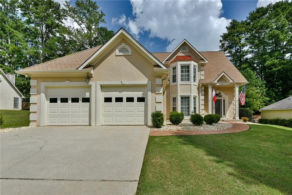 211 Red Oak Lane, Alpharetta, GA 30009 — most recent listing photo