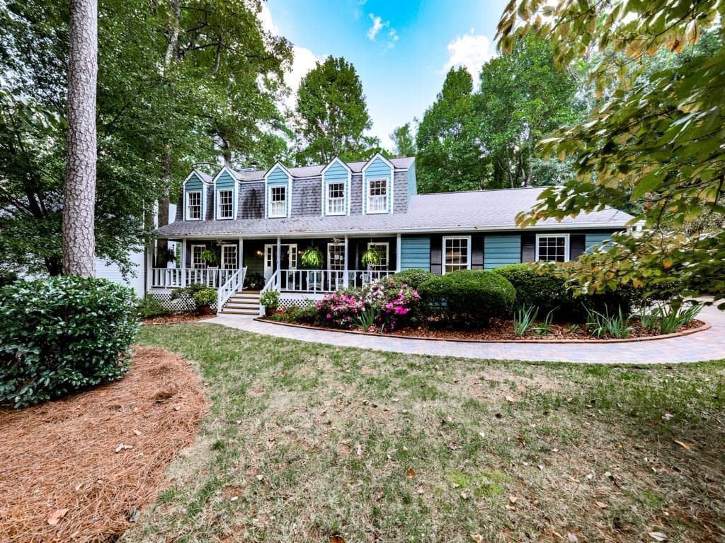 4 bedroom, 2,674 sq ft single family residence sold at 1495 Wood Valley Drive, Marietta, GA 30066