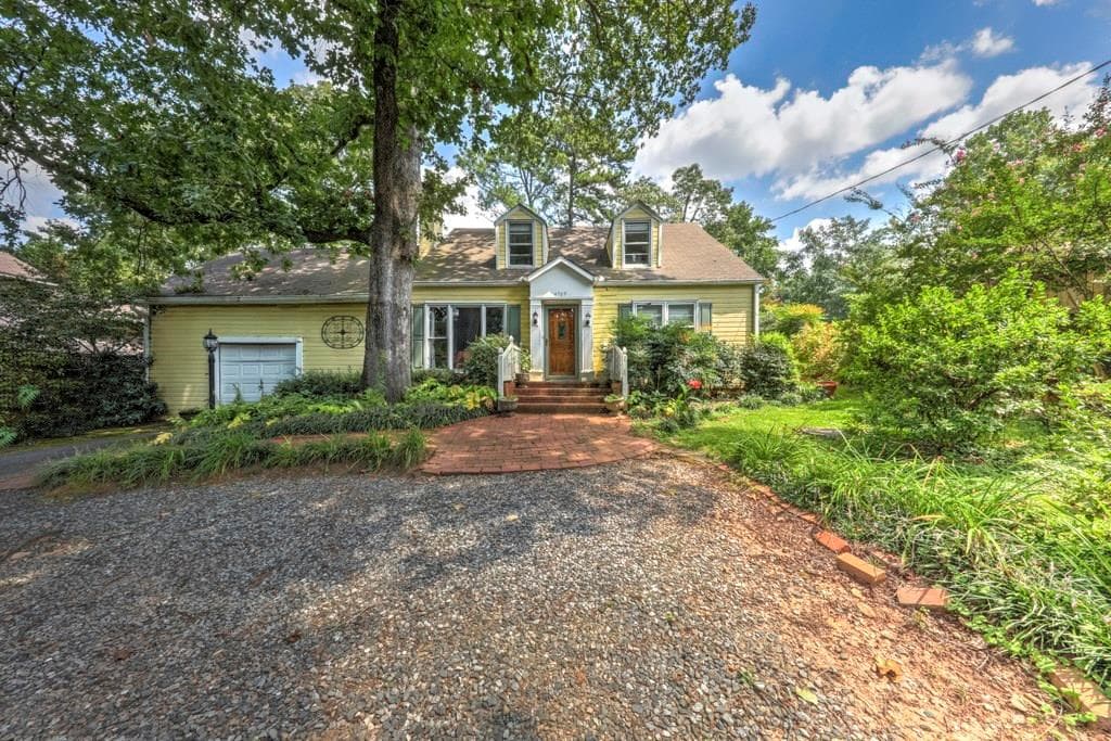 4769 E Conway Drive, Sandy Springs, GA 30327 — most recent listing photo