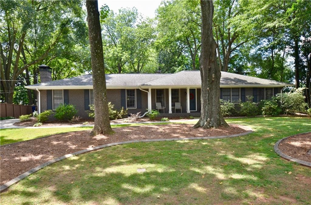 3 bedroom, 1,892 sq ft single family residence sold at 1597 Kings Road, Marietta, GA 30062